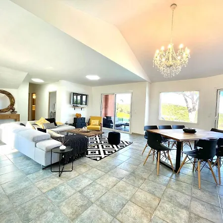 别墅 Azura, Vue Panoramique Et Proche A Santa Giulia, Piscine Chauffee