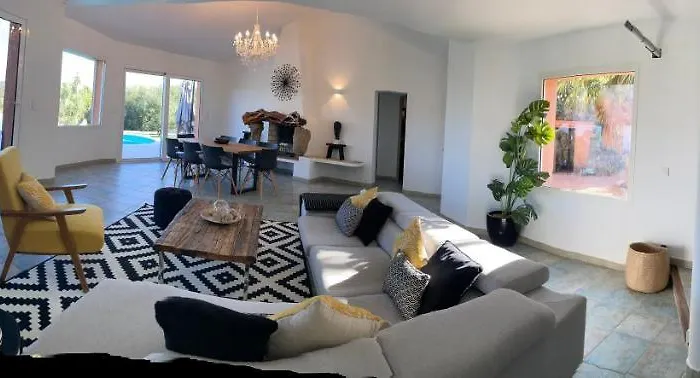 别墅 Azura, Vue Panoramique Et Proche A Santa Giulia, Piscine Chauffee *