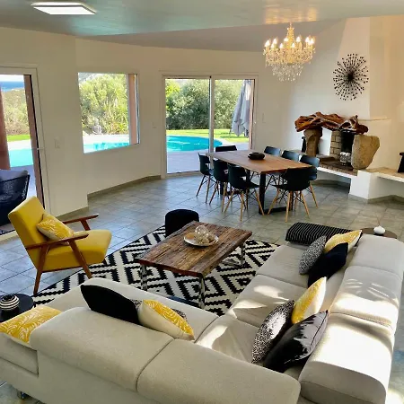 Azura, Vue Panoramique Et Proche à Santa Giulia, Piscine Chauffée Porto-Vecchio (Corsica)