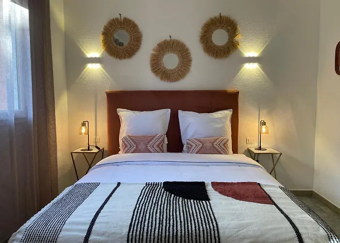 Azura, Vue Panoramique Et Proche A Santa Giulia, Piscine Chauffee Villa *